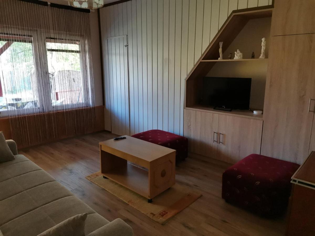 발라톤엘 Roland Apartman 아파트 외부 사진